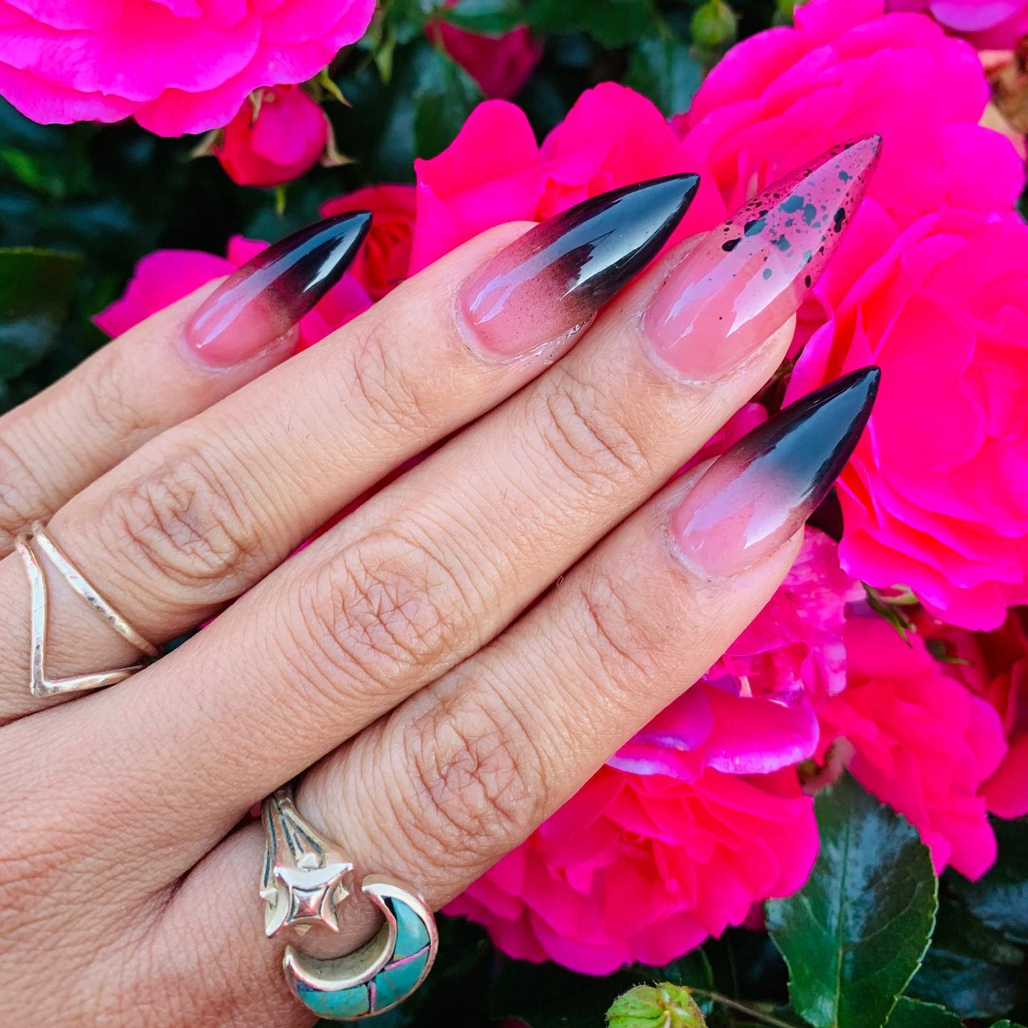 Long black ombré manicures such as this one that you’re going to like for formal wear and night outs. Women who dare to go bold and wish to try out acrylics should try this black mani.