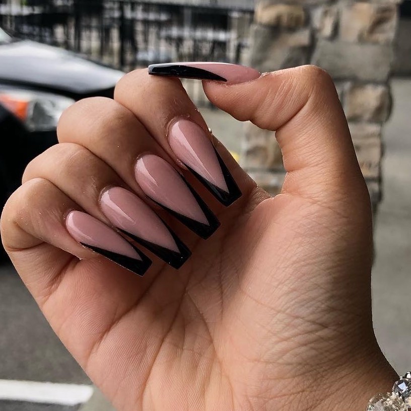 Did you know that a ton of women tend to go for black French nails?! It is a gorgeous and quirky way of doing nails, especially if you wish to stand out with your longer and bolder design.