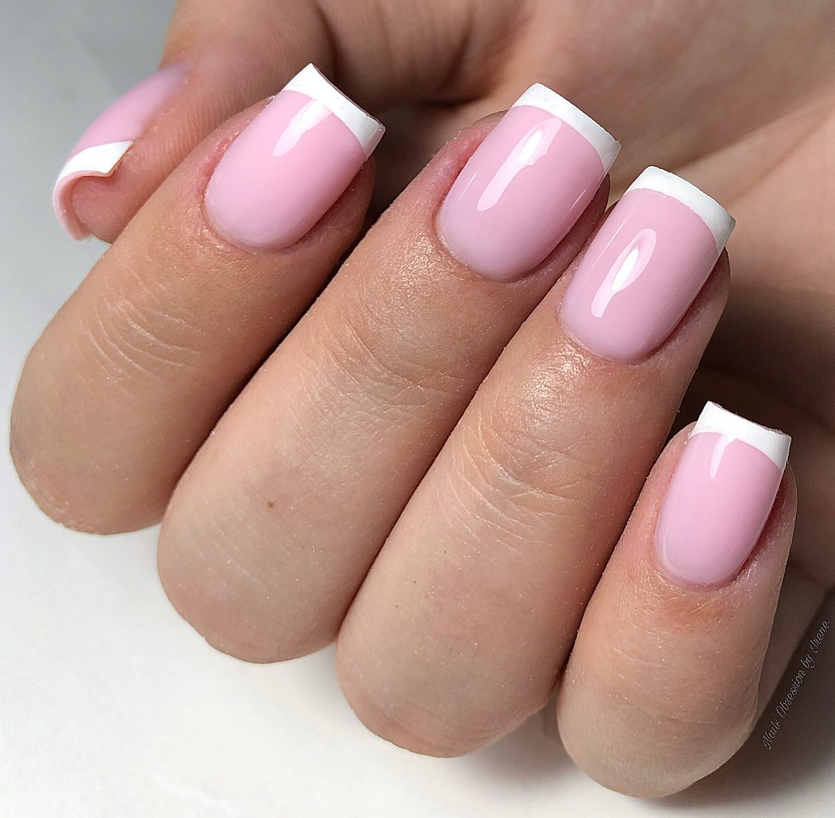 Traditional French nails will never go out of fashion. The best part about these? You can do them on your own!