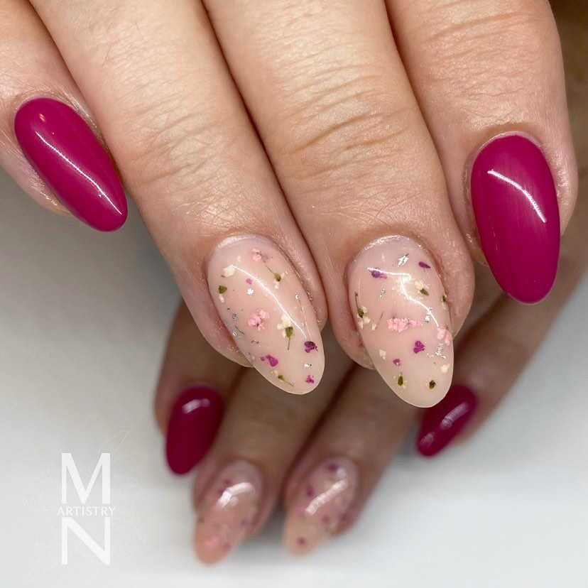 Go for this almond shape and subtle nail art details if you fancy creative artwork.