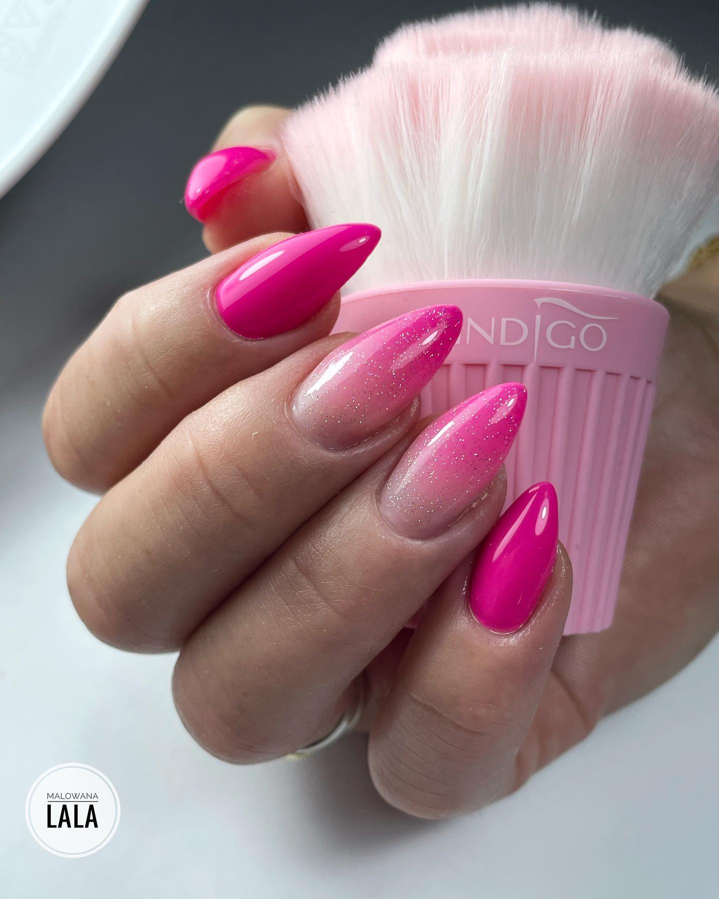 If pink is your favorite color why not show off this marvelous design? It is easy to achieve with the right shade of pink and nude.