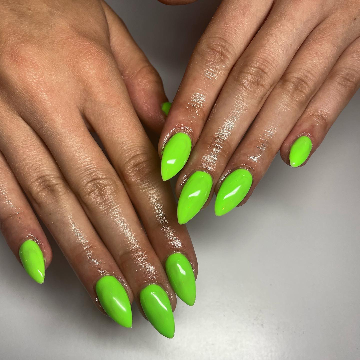 If you want to attract everyone with your nail design, you can do it with this super bright nail art.