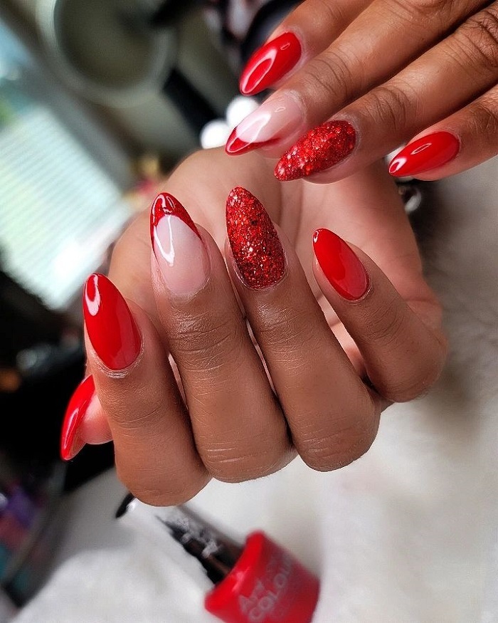 If every nail design idea looks perfect and you can't make up your mind, why not using all of them at once? You can use a red french mani, shiny nail art and plain red look at the same time.
