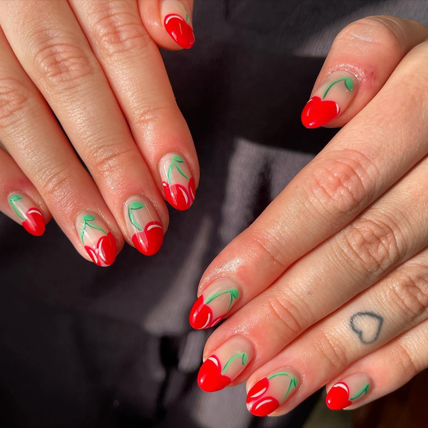 Cherry lovers! This nail art is so cute and it is a great idea for summer.