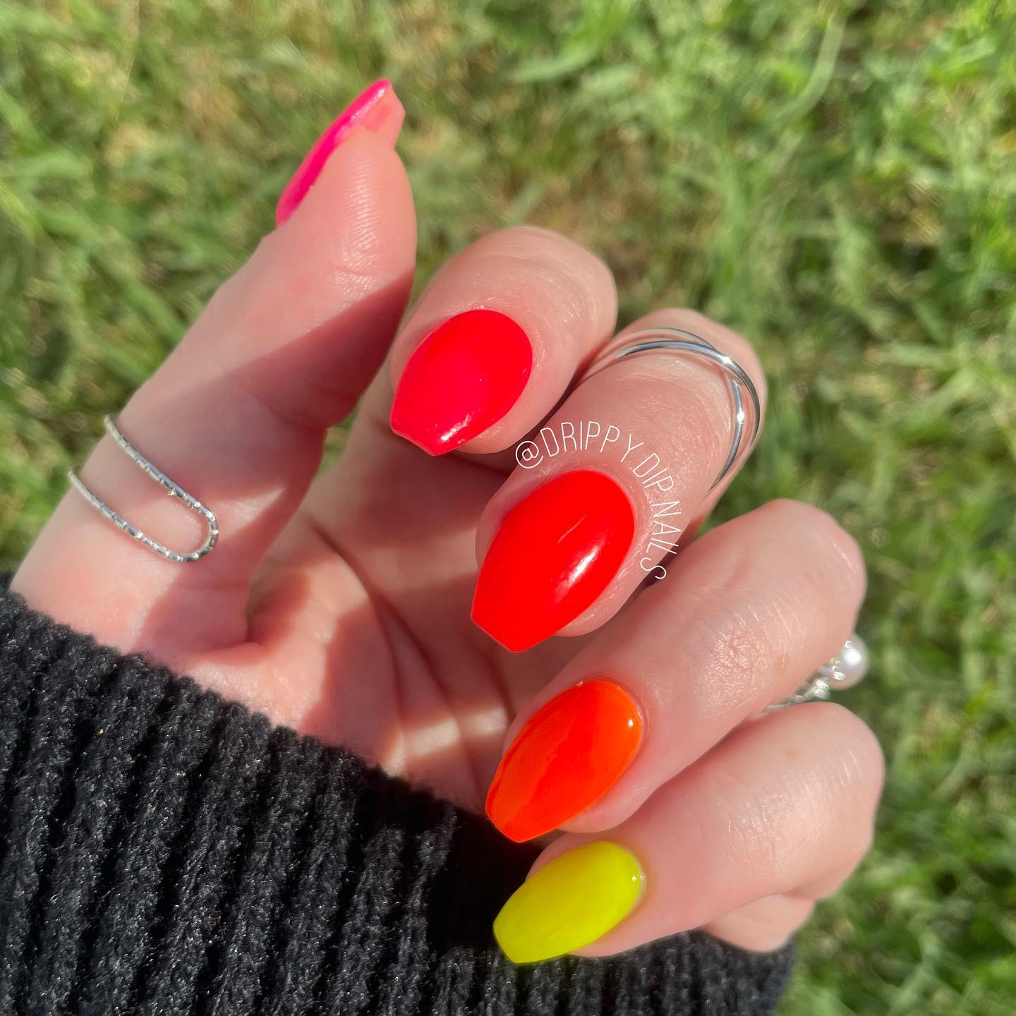 Matching some of neon colors is a nice way to have fun with your nails. You should try the color palette above.