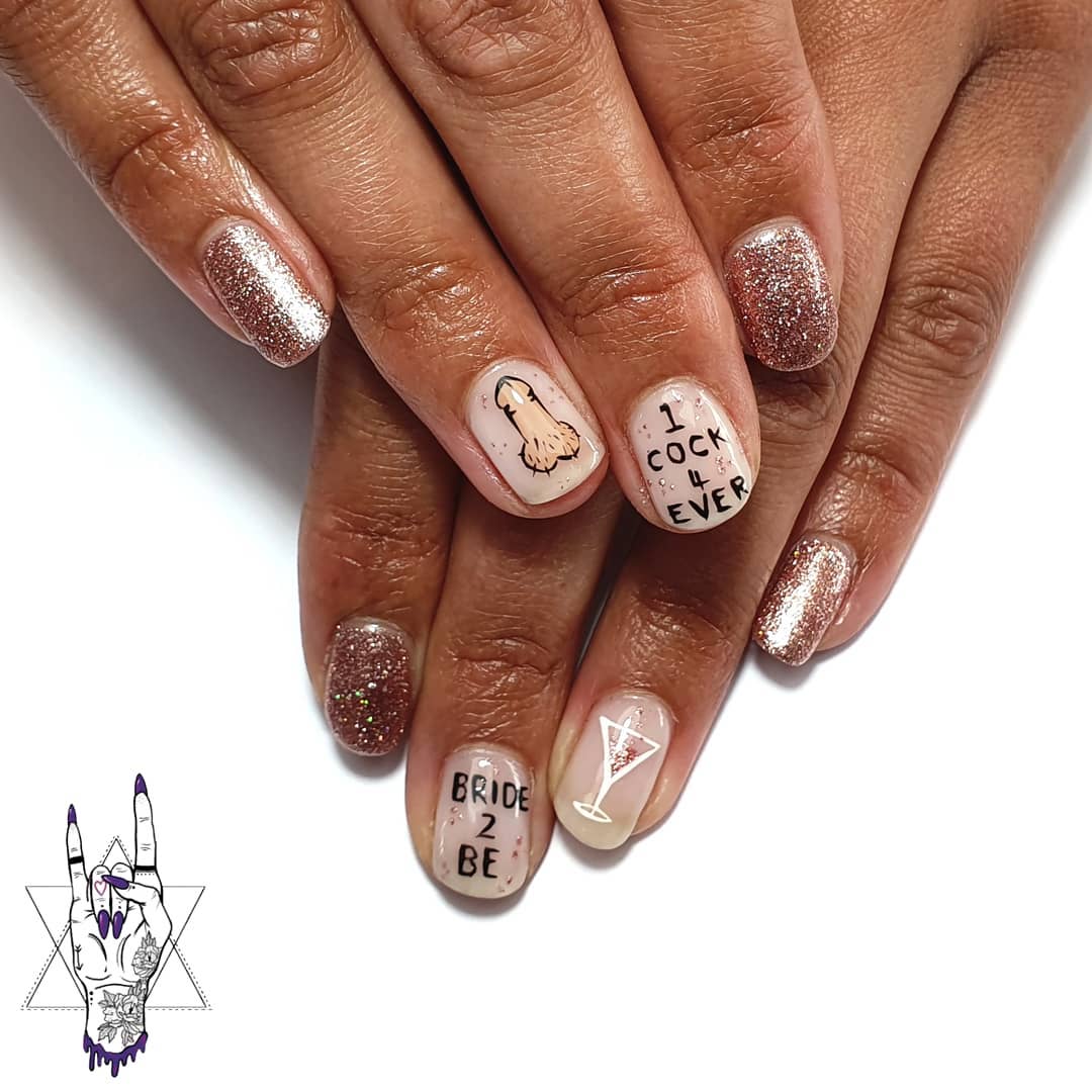 Here is an another bridal party nail idea that rocks. To shine out and make your friends have fun with your nails, there is no better choice.
