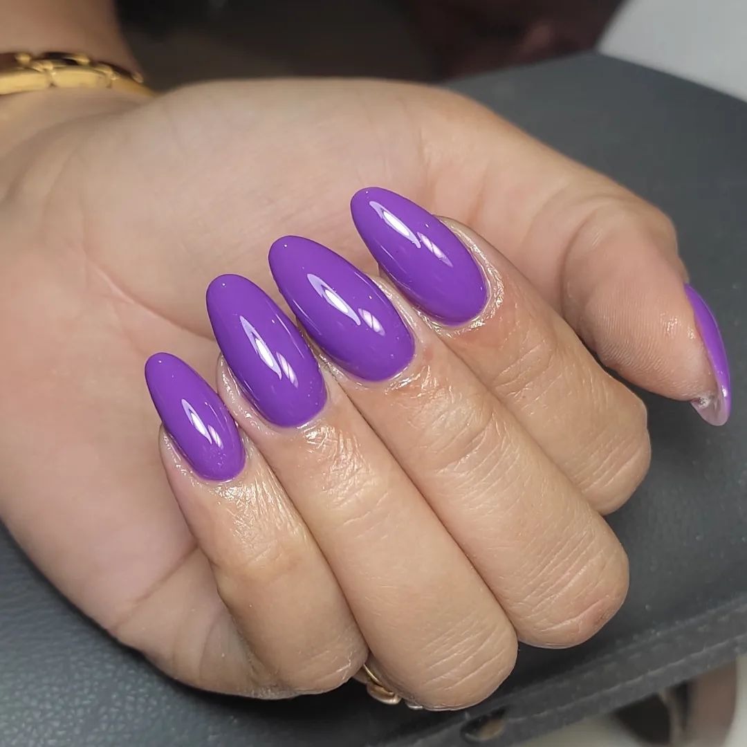 Purple is the color of wealth, wisdom and dignity and all of these meanings make it a favorable nail polish to apply for summer.