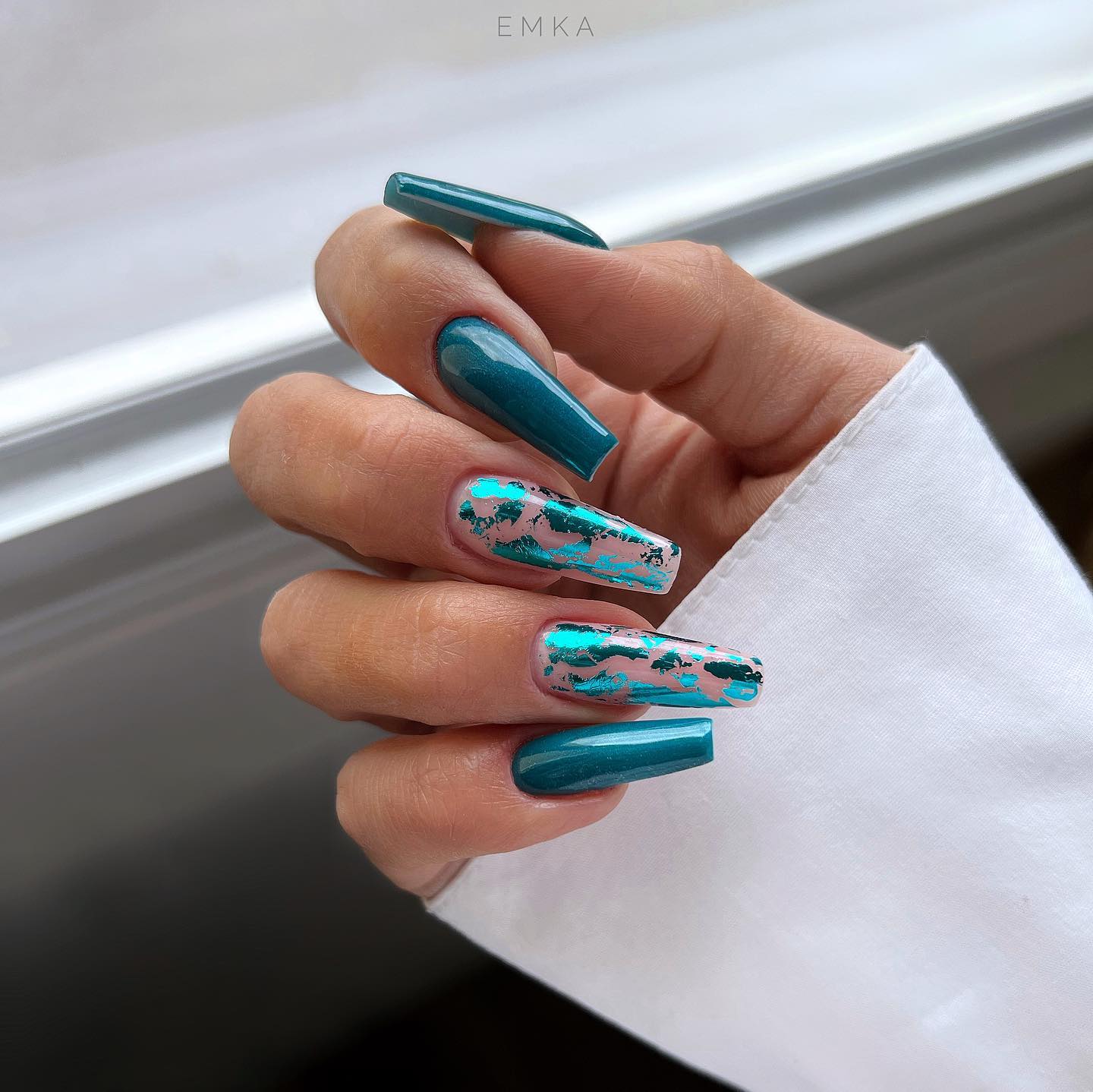 Blue foil nails are the perfect way to get in the spirit of the holidays. They are festive, gorgeous, and they will bring you joy every time you look at your hands!