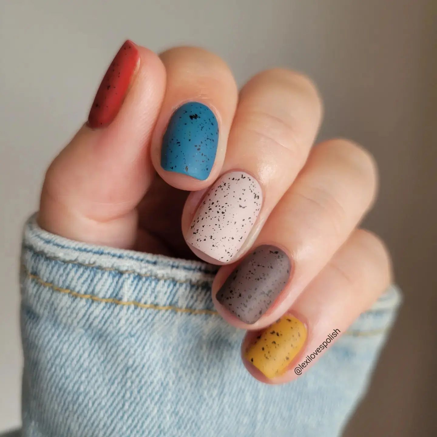 It is sometimes dull to have the same nail design for your each nail, right? If you agree with this, why don't you choose different colors for one design. If it is fall or winter, soft blue, red, beige, brown and yellow matte nail polishes can be used with some dots nail art.