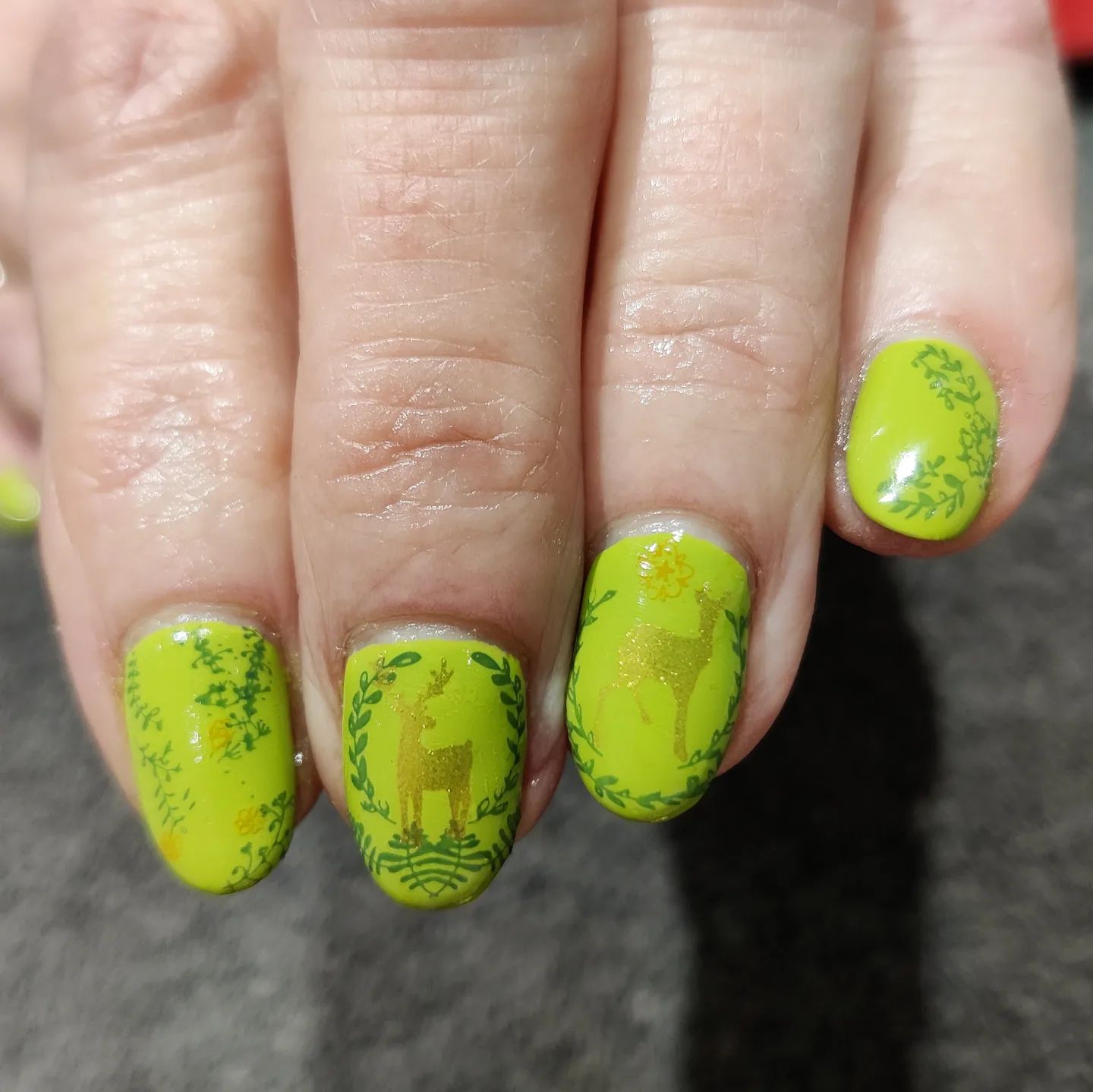 In this nail design, you will feel the nature to the fullest. Green woodland nail is a type of nail that uses green color to create an earthy and natural look. It's a great way to get a little more creative with your oval nails.