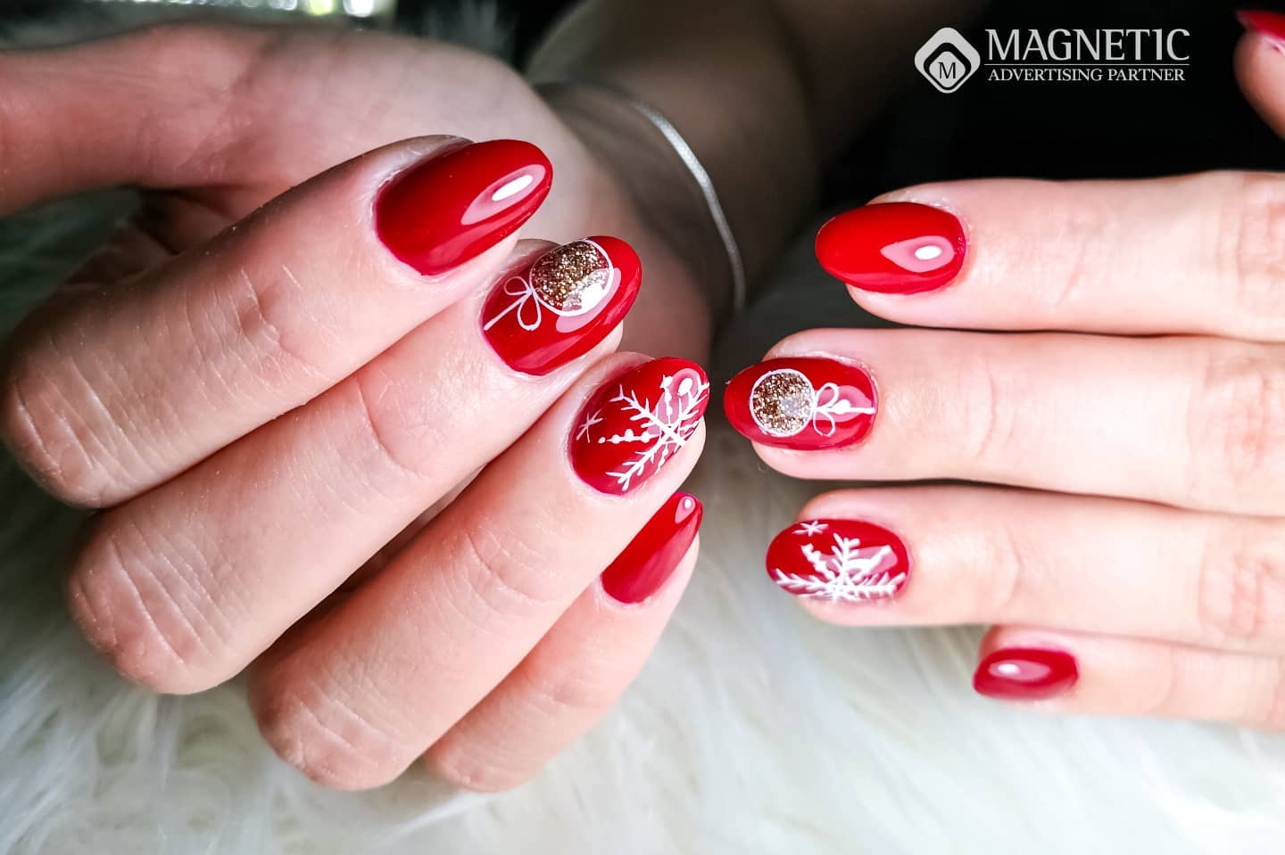 Red Christmas nails are a fun way to add some color to your holiday manicure. With the right color and design, you can make your nails look like they're wrapped in Christmas lights! To feel Christmas to the fullest, apply a nail art of snowflakes and Christmas lights.
