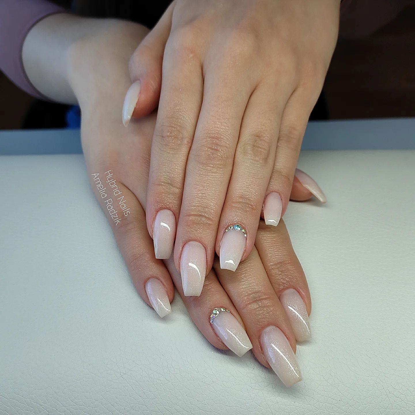 Cute Spring Nails That Will Never Go Out Of Style : Milky nails with gold  foil accent design