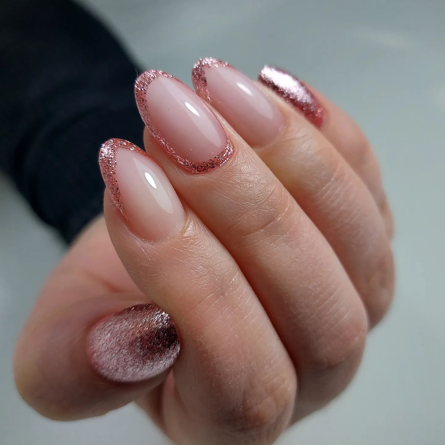 30+ Rose-Gold Nail Ideas to Bring a Touch of Glamour to Your Style