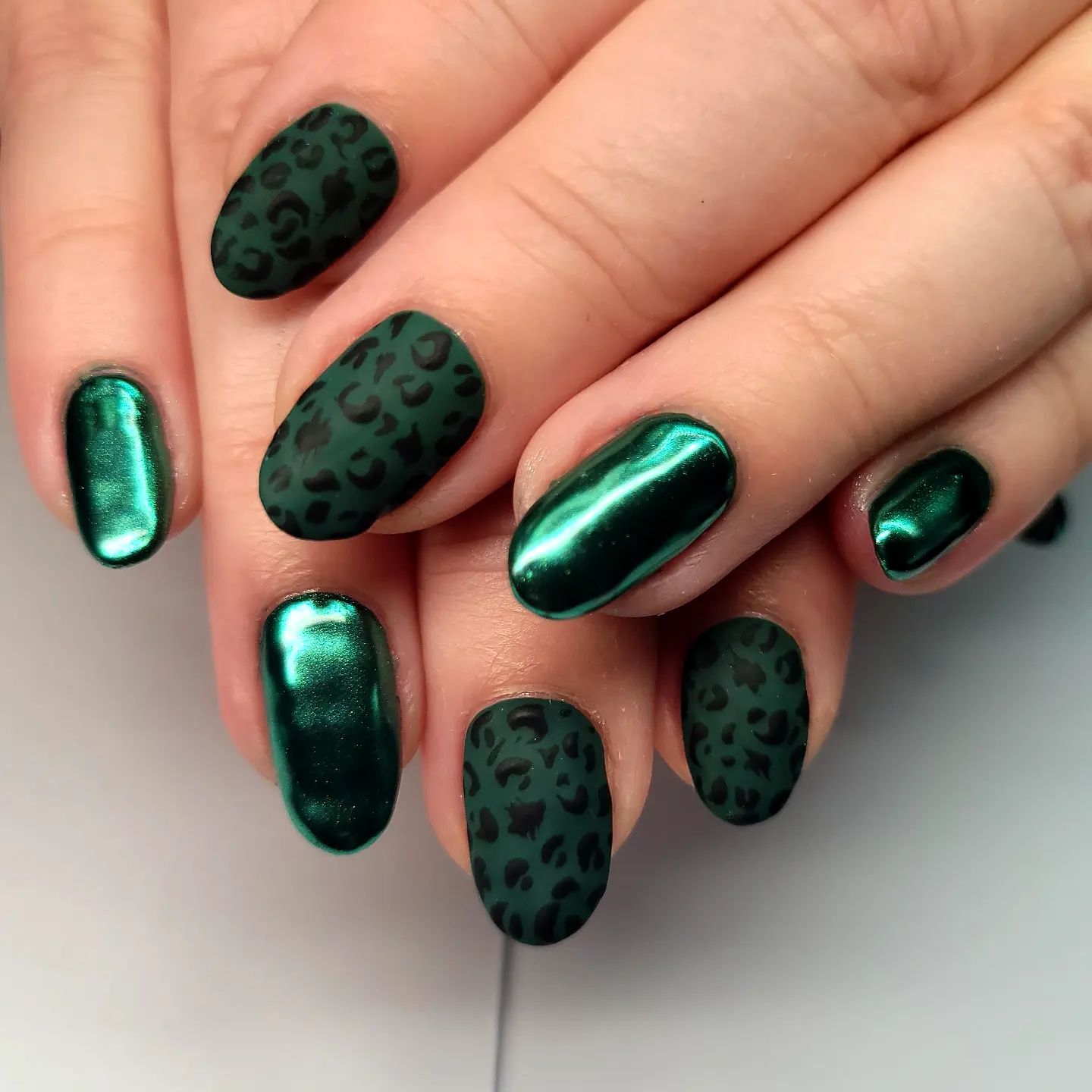 Female Hand Glitter Green Nail Design Stock Photo 2354719237 | Shutterstock