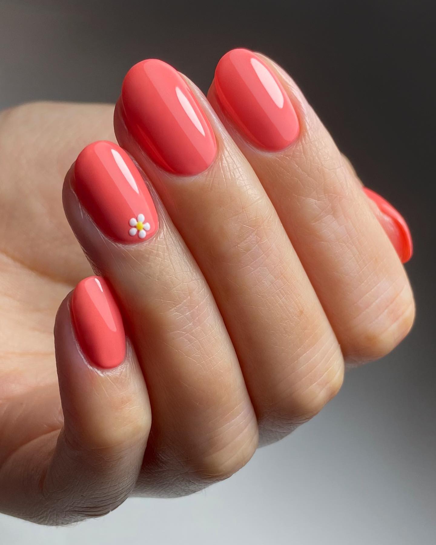 14 Coral Nail Looks Perfect For Any Summer Soirée